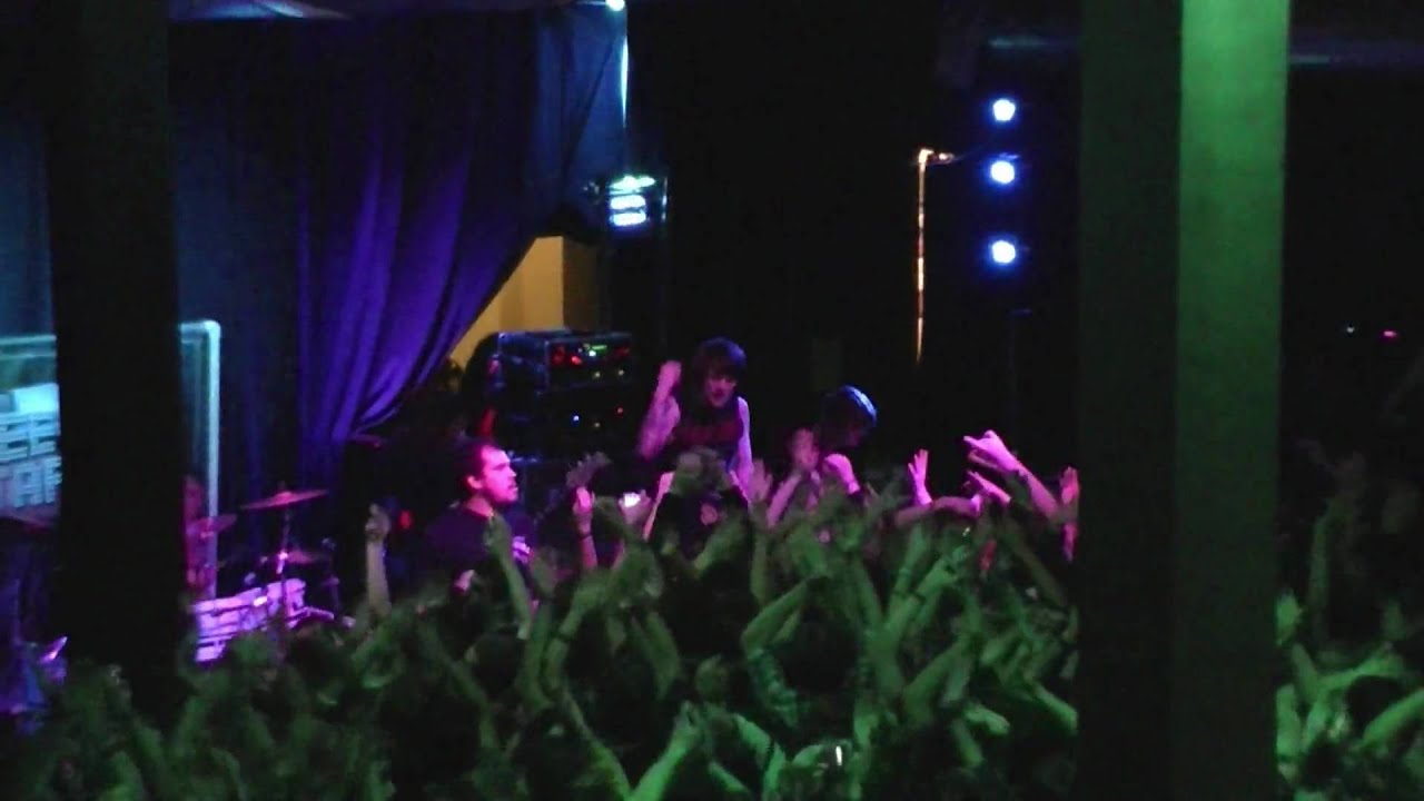 2010.03.05 Asking Alexandria - A Single Moment of Sincerity (Live in Elgin, IL)