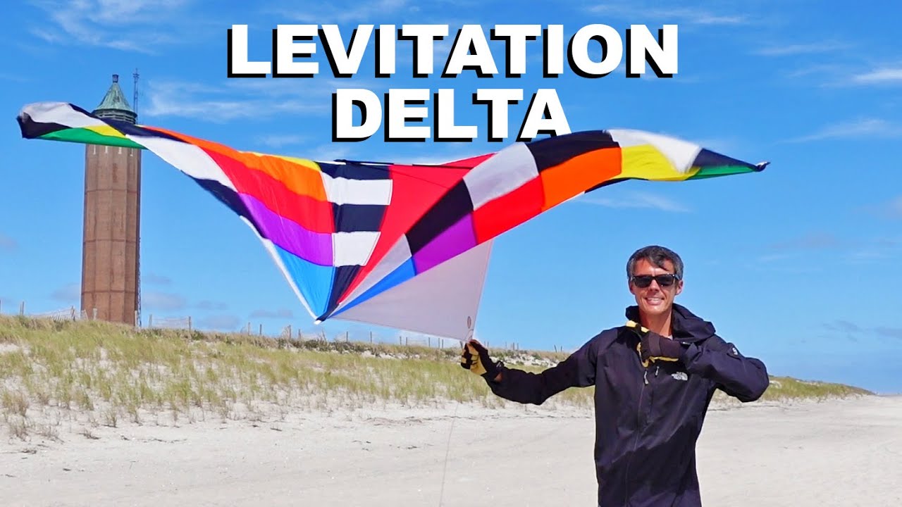 Поднимаю своего воздушного змея Levitation Delta на высоту до 1000 футов!