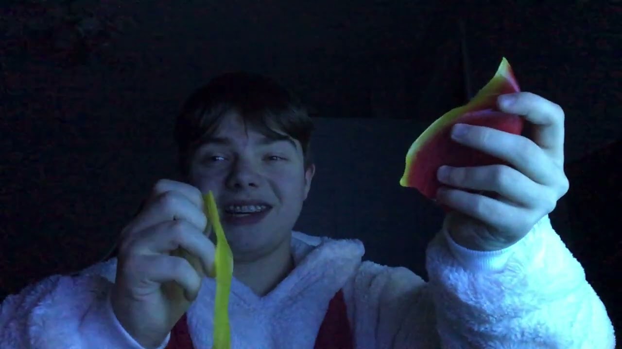 Lances food reviews episode #63 fruit roll ups SIZZLING RED AMD YELLOW