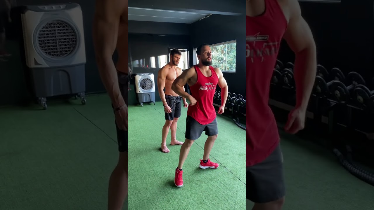 Treino de pose mens physique
