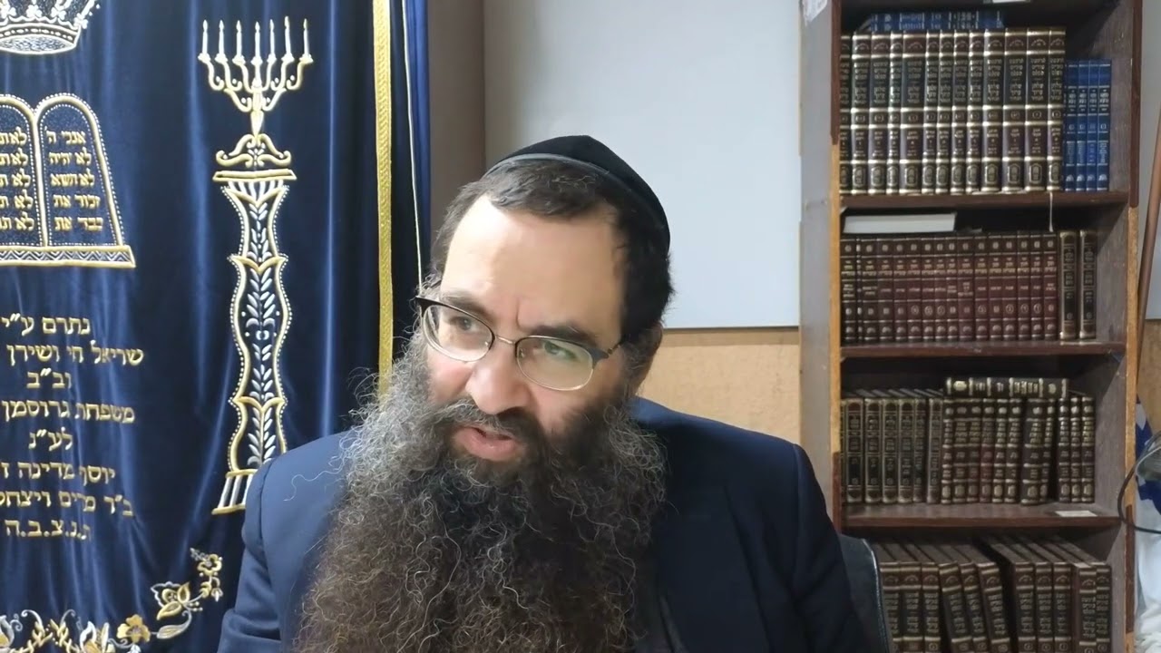 הרב עובדיה יוסף | האם מותר לאכול פירות יבשים? | האם מותר לאכול אבקת חלב נכרי?