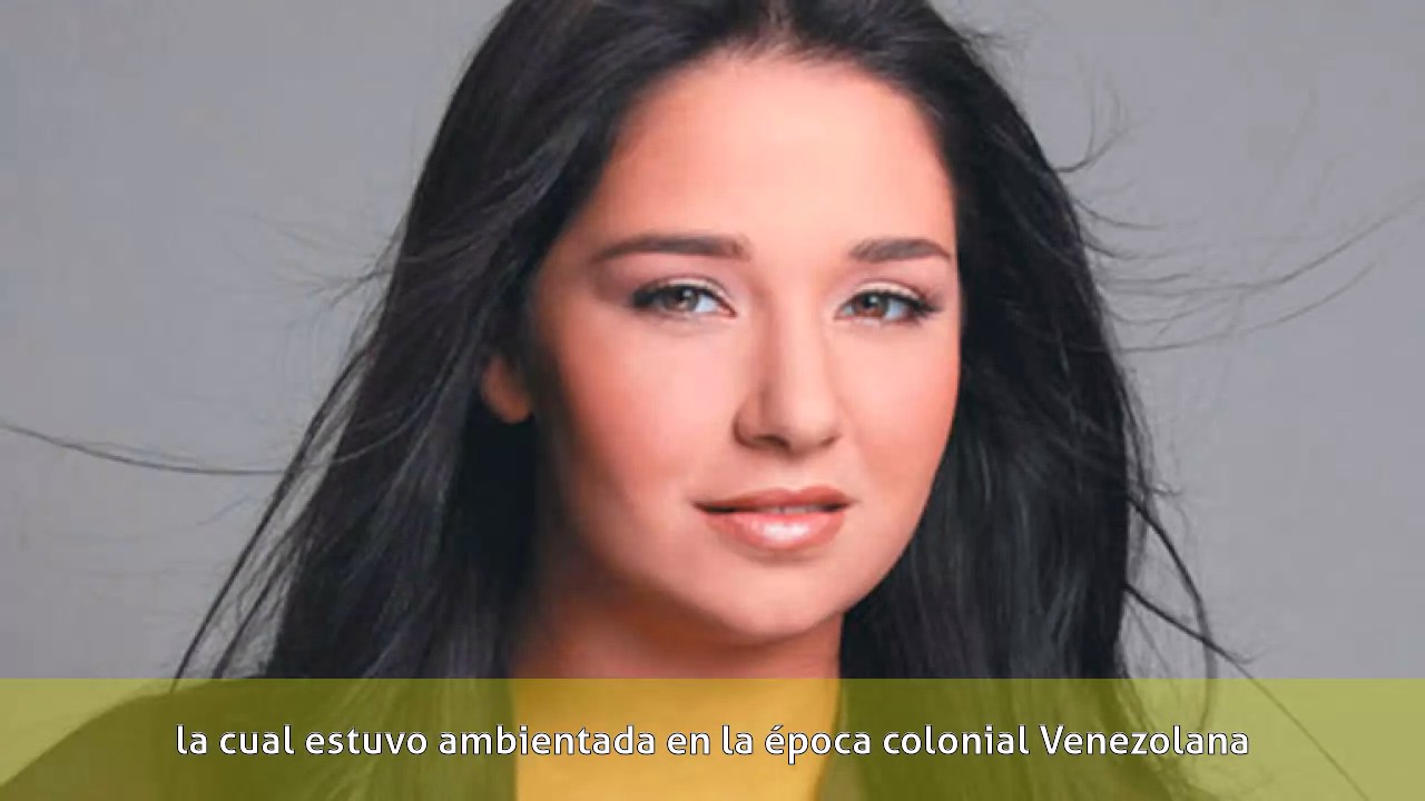 Daniela Alvarado - Biografía