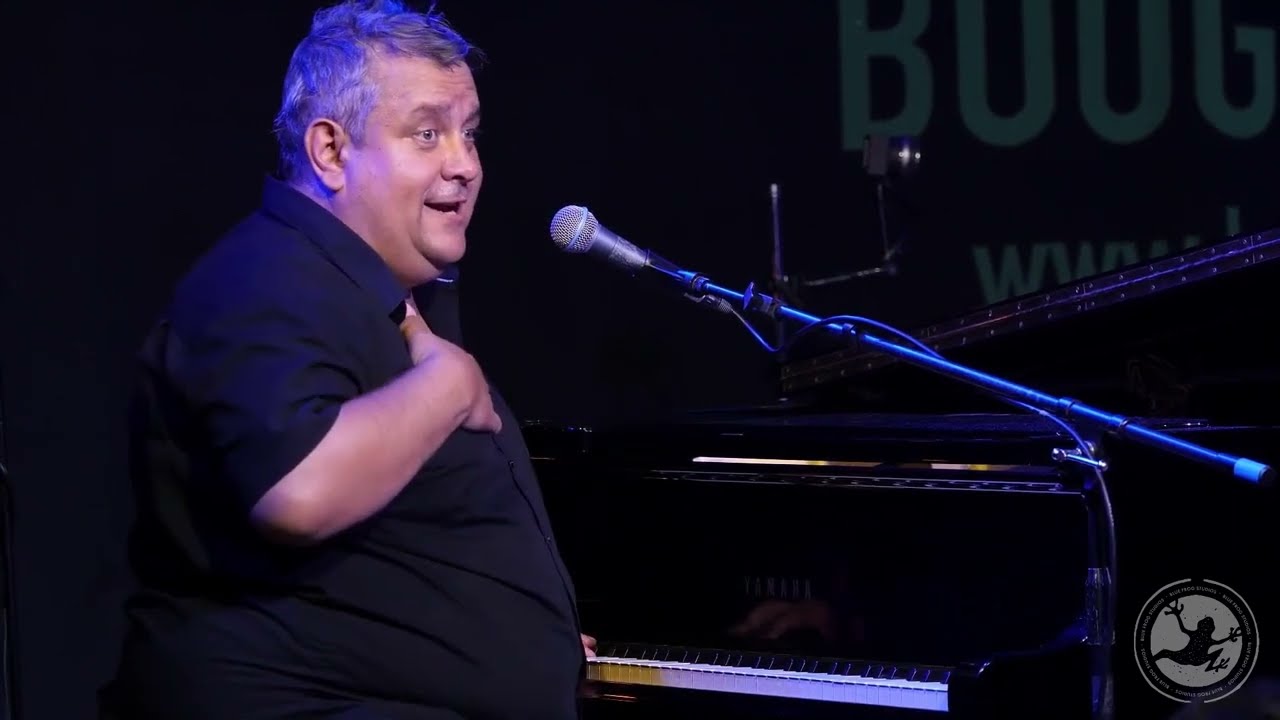 Ben Waters - How Come My Dog Don't Bark? LIVE @ Blue Frog Studios