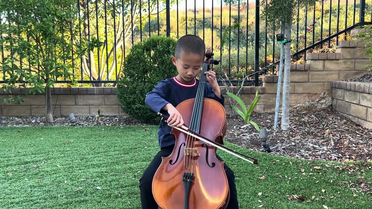 7-year-old Cellist Wharton Huang Plays Bach Minuet I & II from Cello Suite No. 1 in G Major