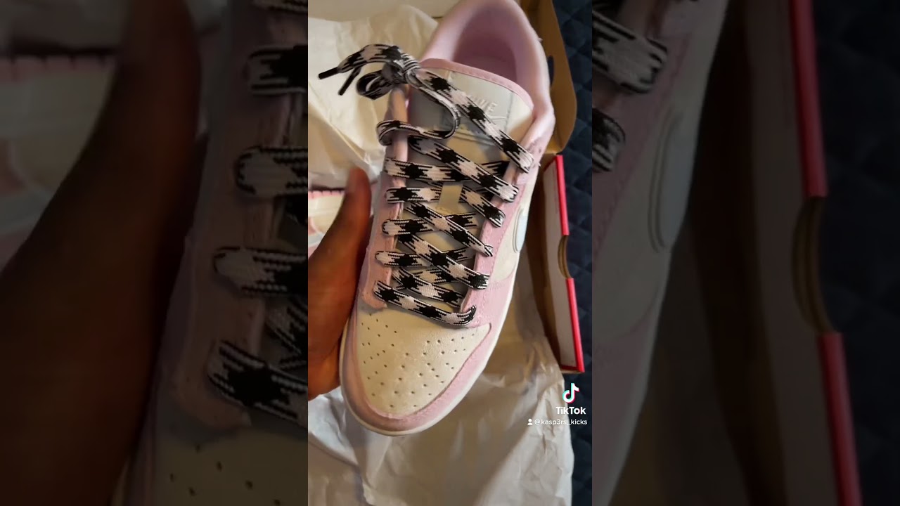 WMNS Nike Dunk Low Pink Foam