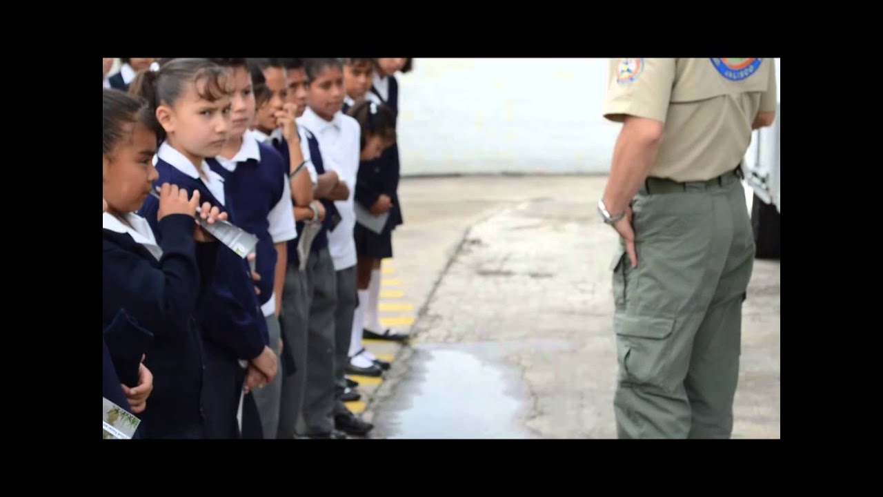 Visita de Niños del Hogar Cabañas a Base Central. Mayo 2014