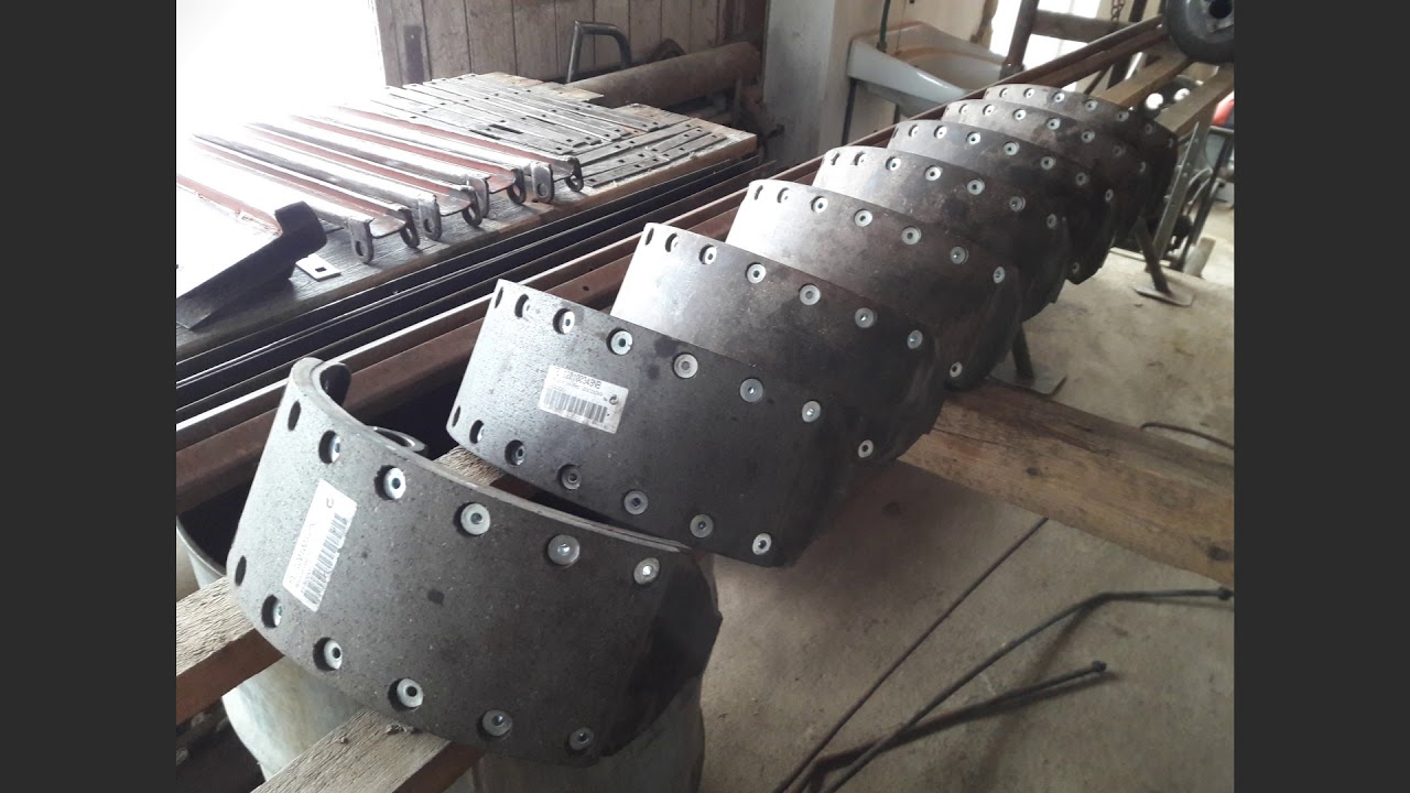 Generální oprava traktorového přívěsu BSS PS2 10 08 Agro