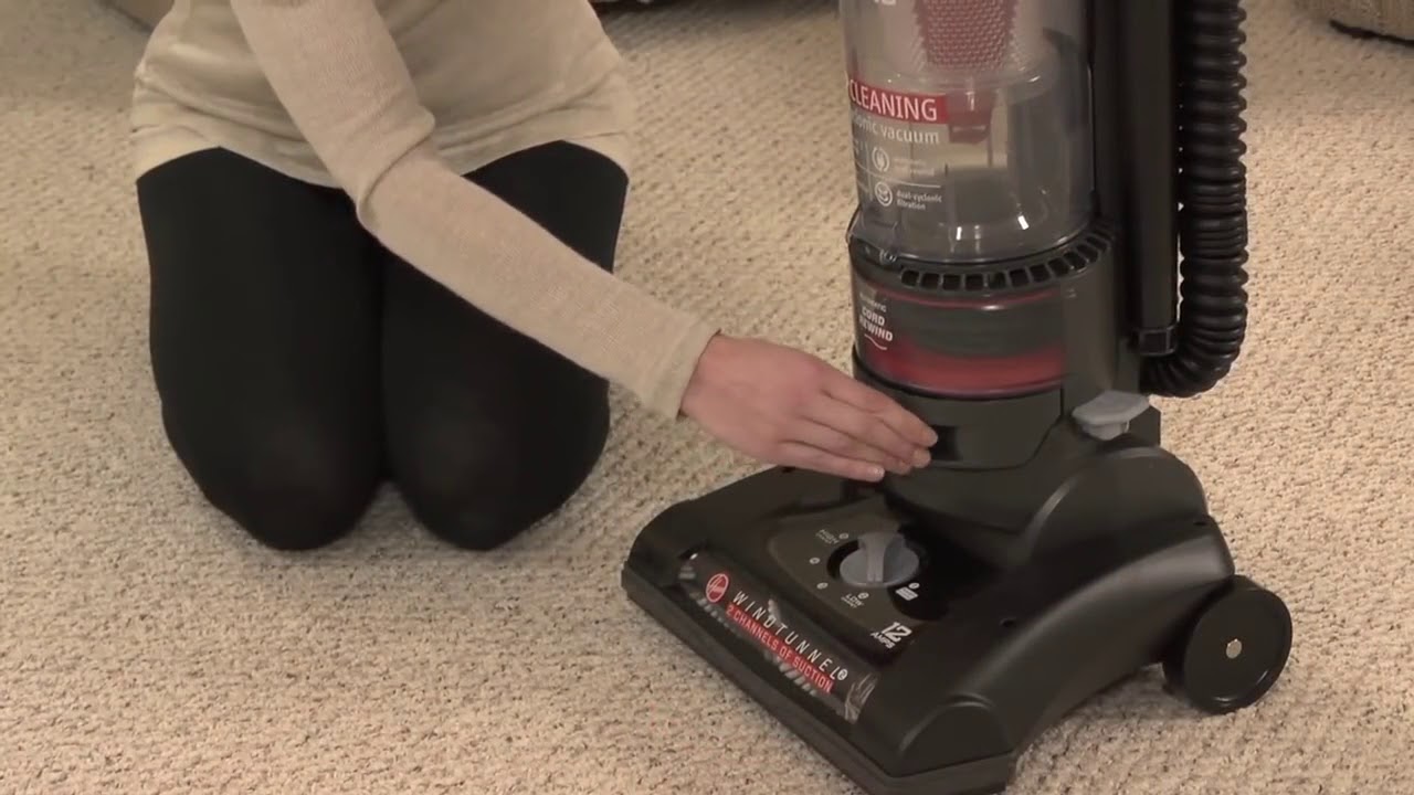 Cleaning the Filters: Hoover WindTunnel® 2 Rewind Bagless Upright UH70920