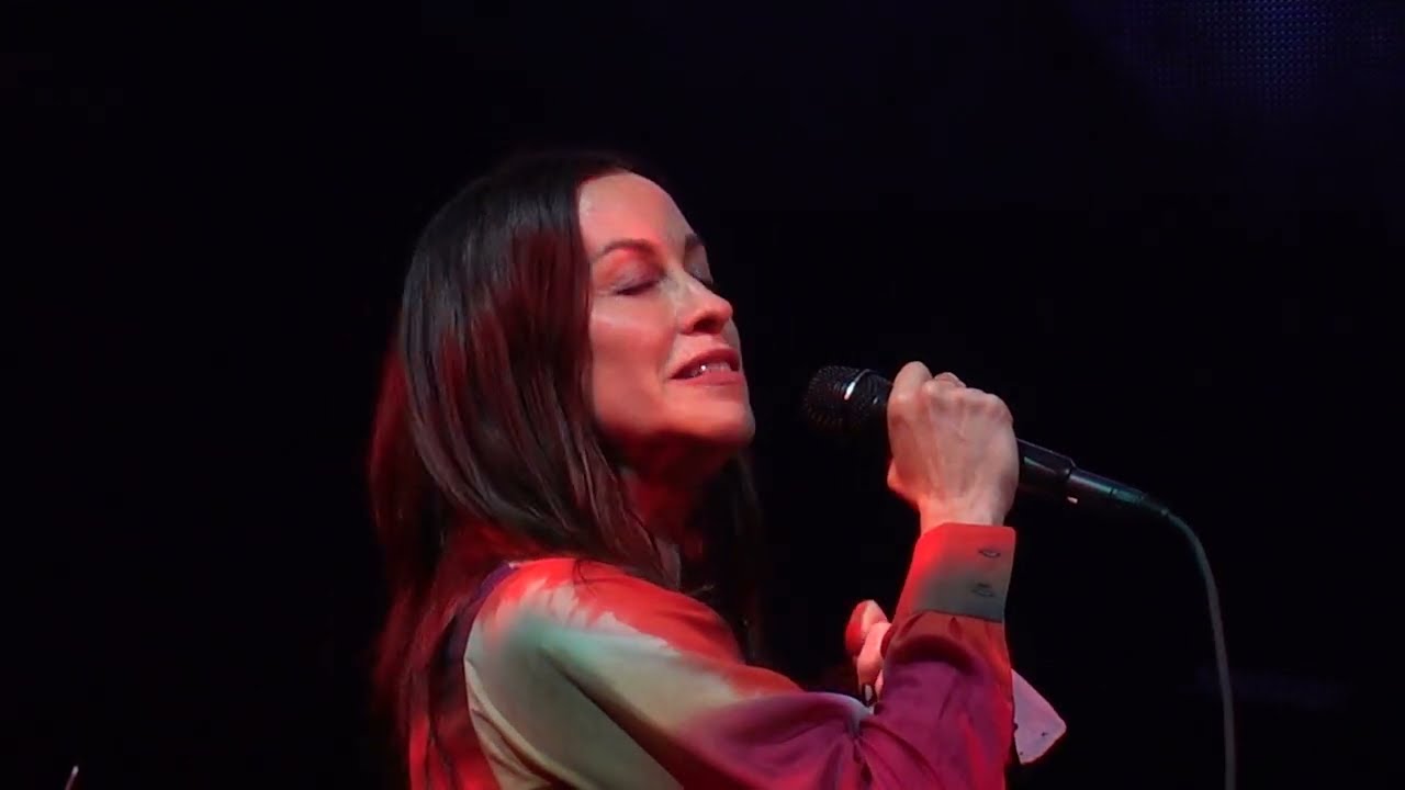 Alanis Morissette - A Man (Segue) - Hands Clean - Can't Not (Segue) - Austin, TX, June 12th, 2024 HD