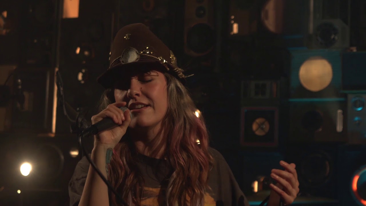 Mar&iacute;a Barracuda - Dame la Luna en Guanamor Studio (Live)