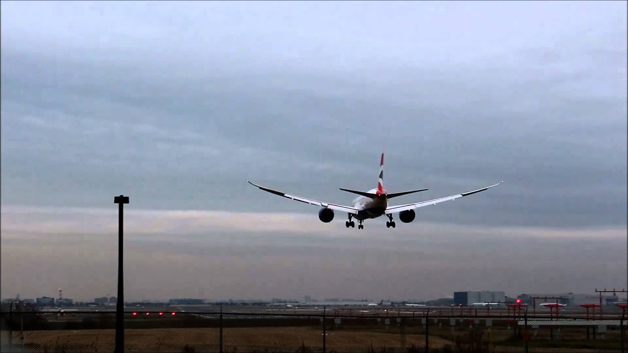 Dreamliner Overhead Landing - British Airways Boeing 787-8 Dreamliner (G-ZBJC )