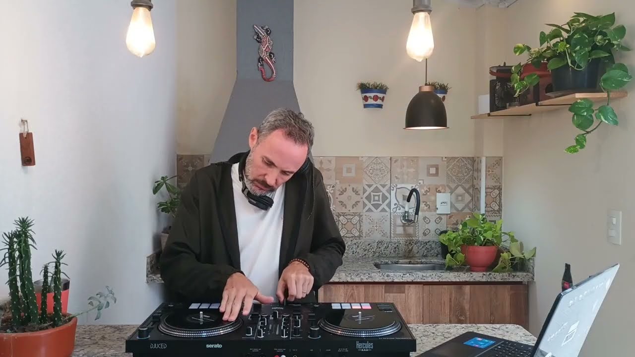 GRANADA SONORA #01 - DJ DENIS COOL (Hip-hop, RnB, Rap e Groove)