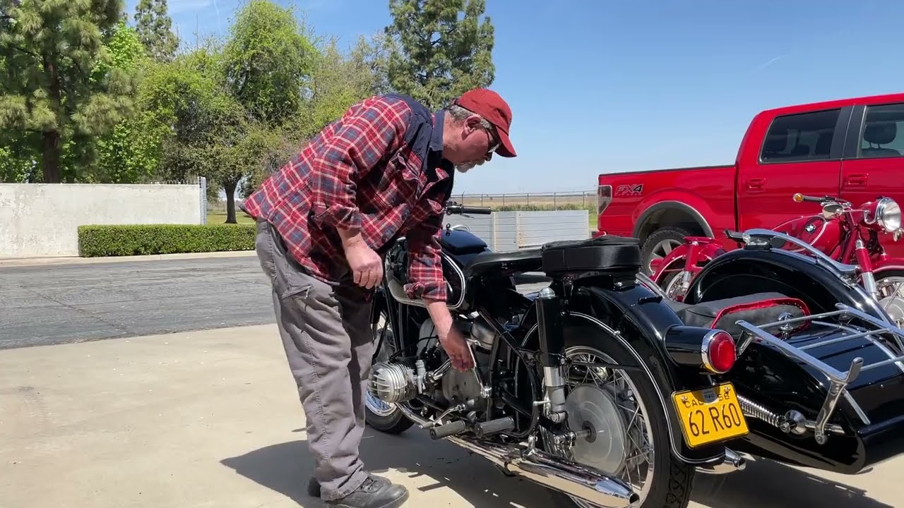 BMW R60 with Steib Sidecar Cold Start