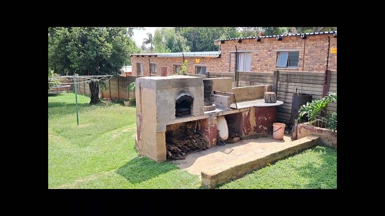 2 Bedroom House with flatlet Claremont