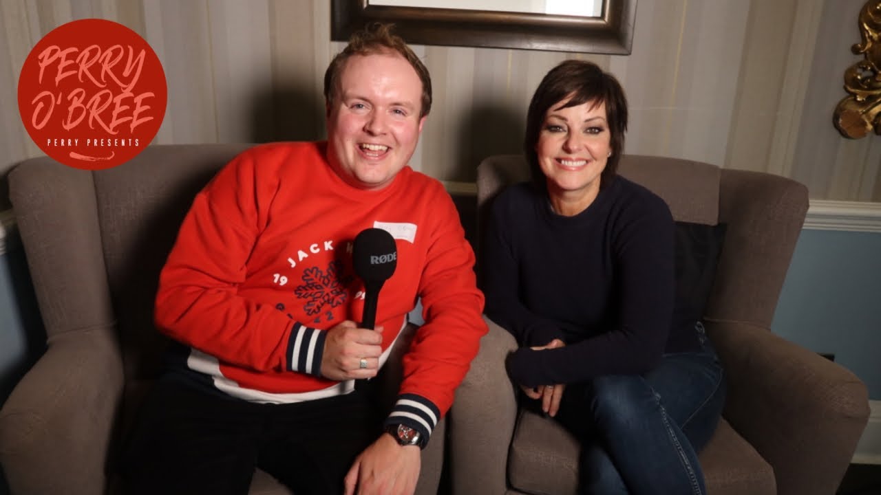 Ruthie Henshall | Pantomime Performance | Wicked Queen Interview | New Wimbledon Theatre