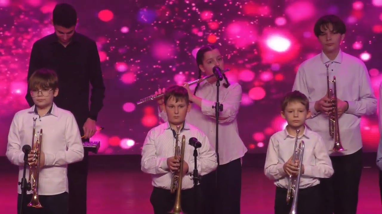 Ансамбль духовых и ударных инструментов 