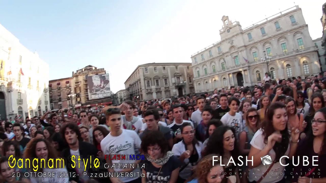 FLASH MOB GANGNAM STYLE Piazza UNIVERSITà CATANIA
