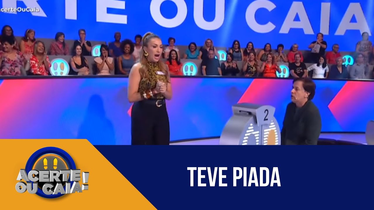 'Acerte ou Caia!': Tom Cavalcante goza com a queda de Thayse Teixeira: “O aplique dela voou”.