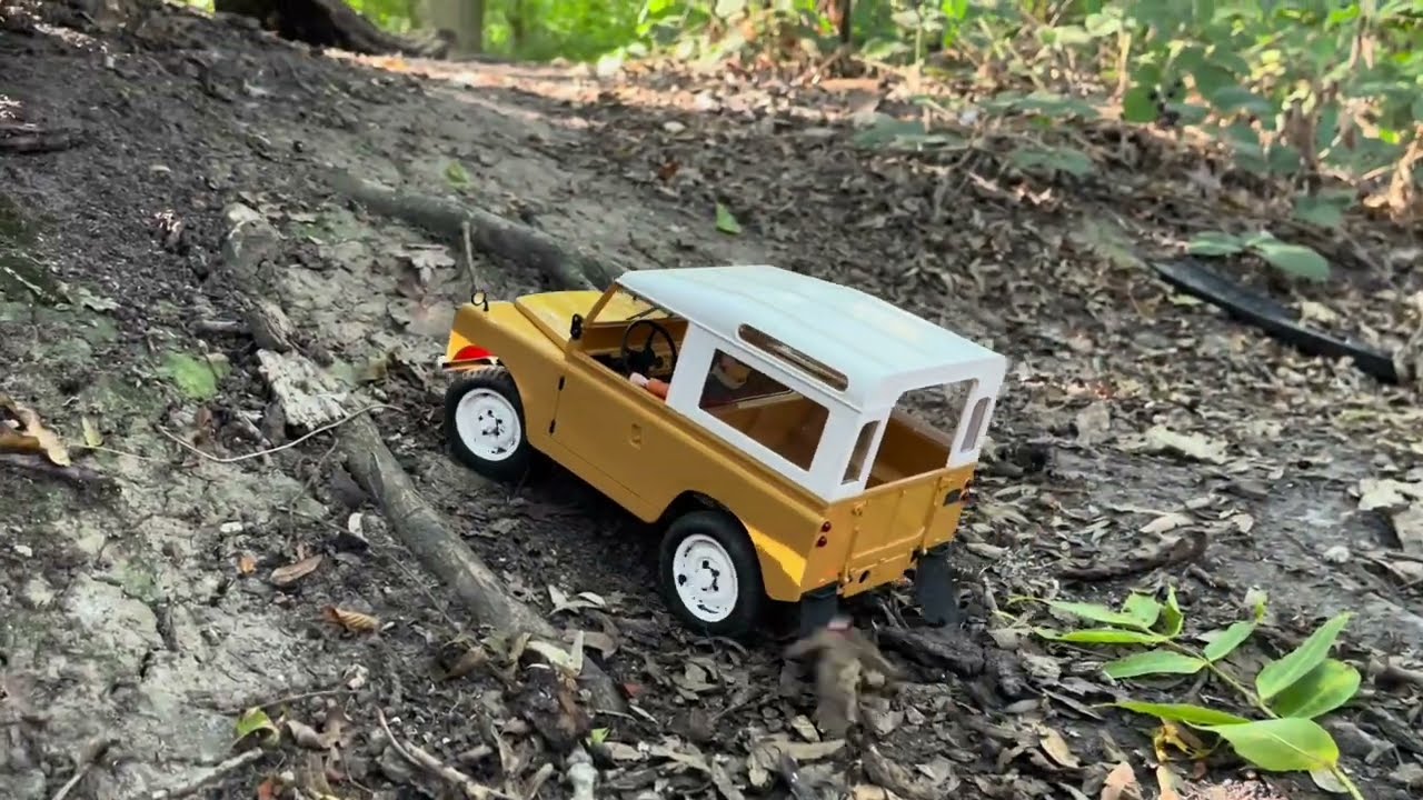 FMS 1/12 Land Rover Series II - an ABSOLUTE STUNNING scale truck!