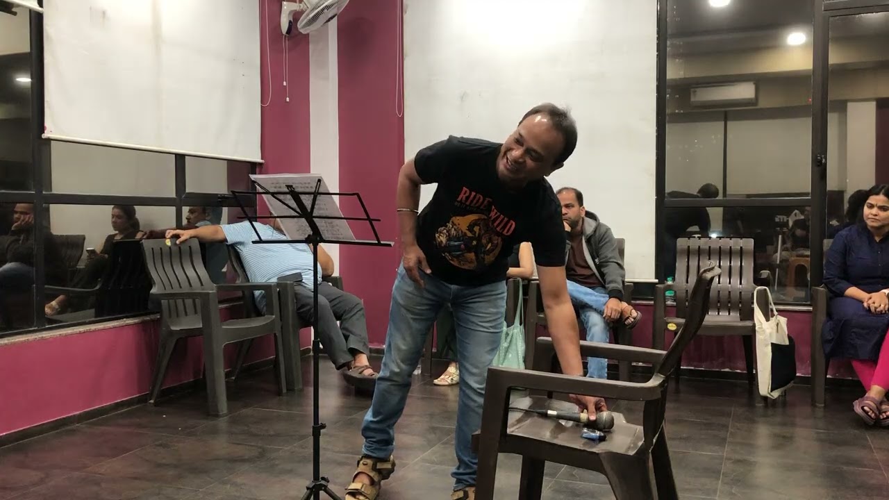 Abhishek (Is Rang Badalti Duniya Mein)