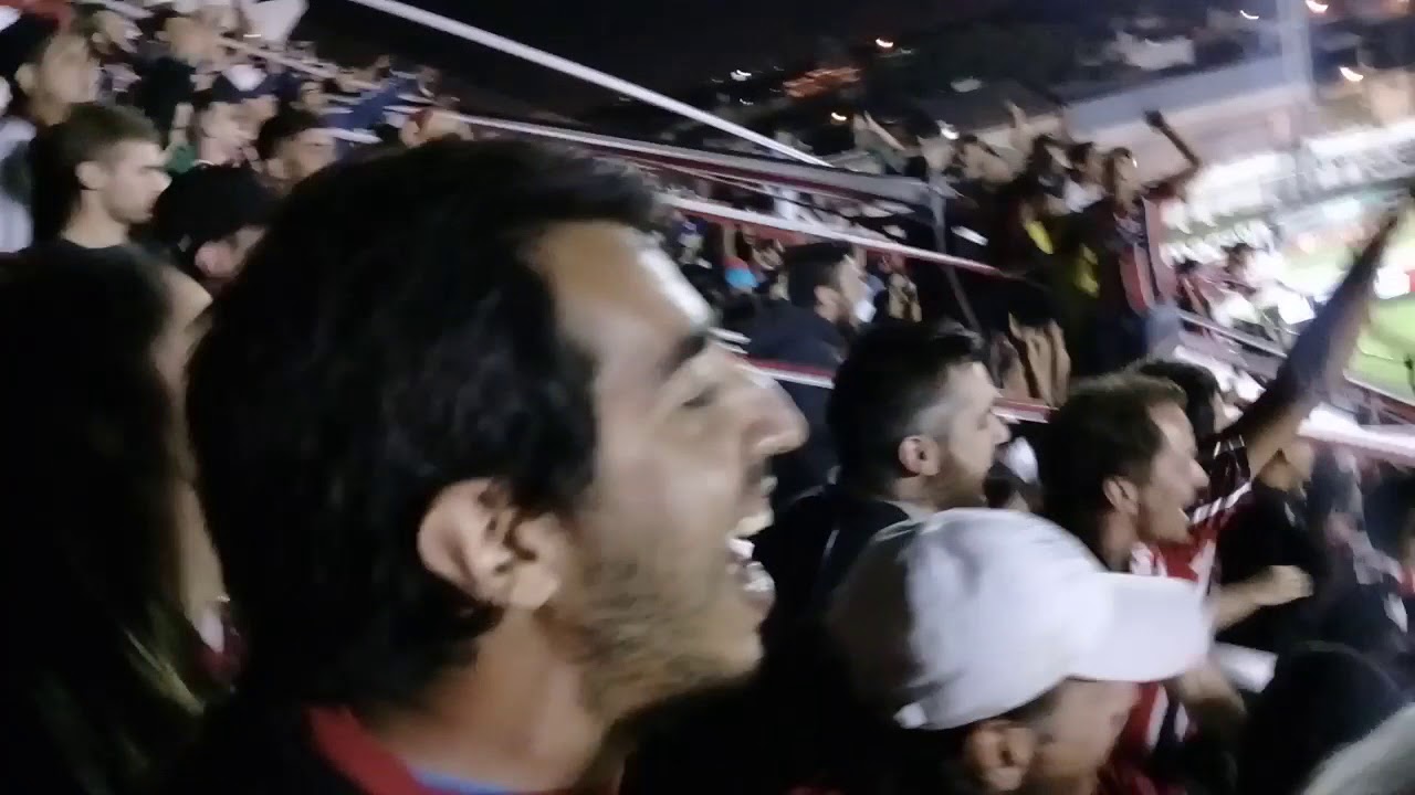 Fiesta + Gol de Chacarita (Rosso) - Chacarita 3 vs 0 Lanús.