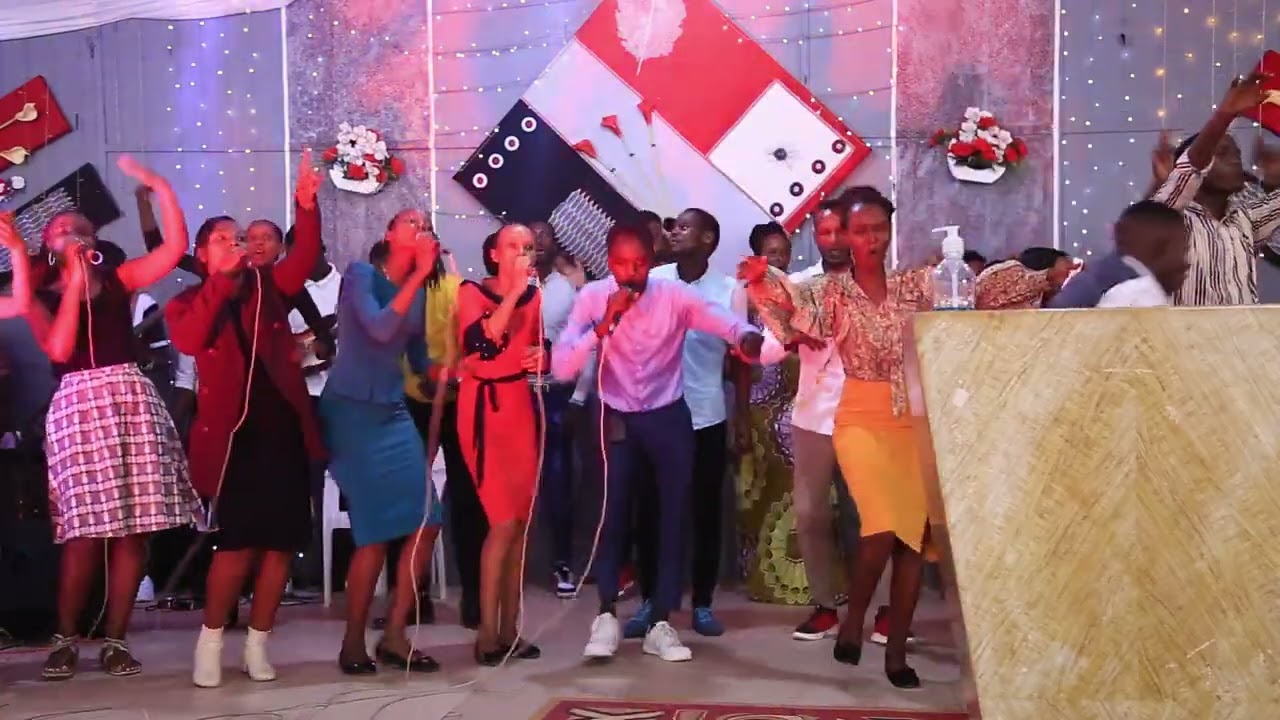 ADONAI MINISTRIES BUJA MURI POWER OF WORSHIP LIVE CONCERT YA TEGUWE NA GISUBIZO MINISTRIES BUJUMBURA