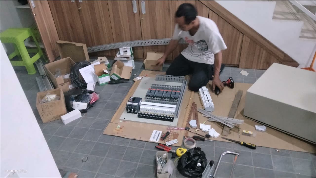 Jasa Rakit Harga panel listrik 3 phase Jakarta Hub 0813 9825 8375