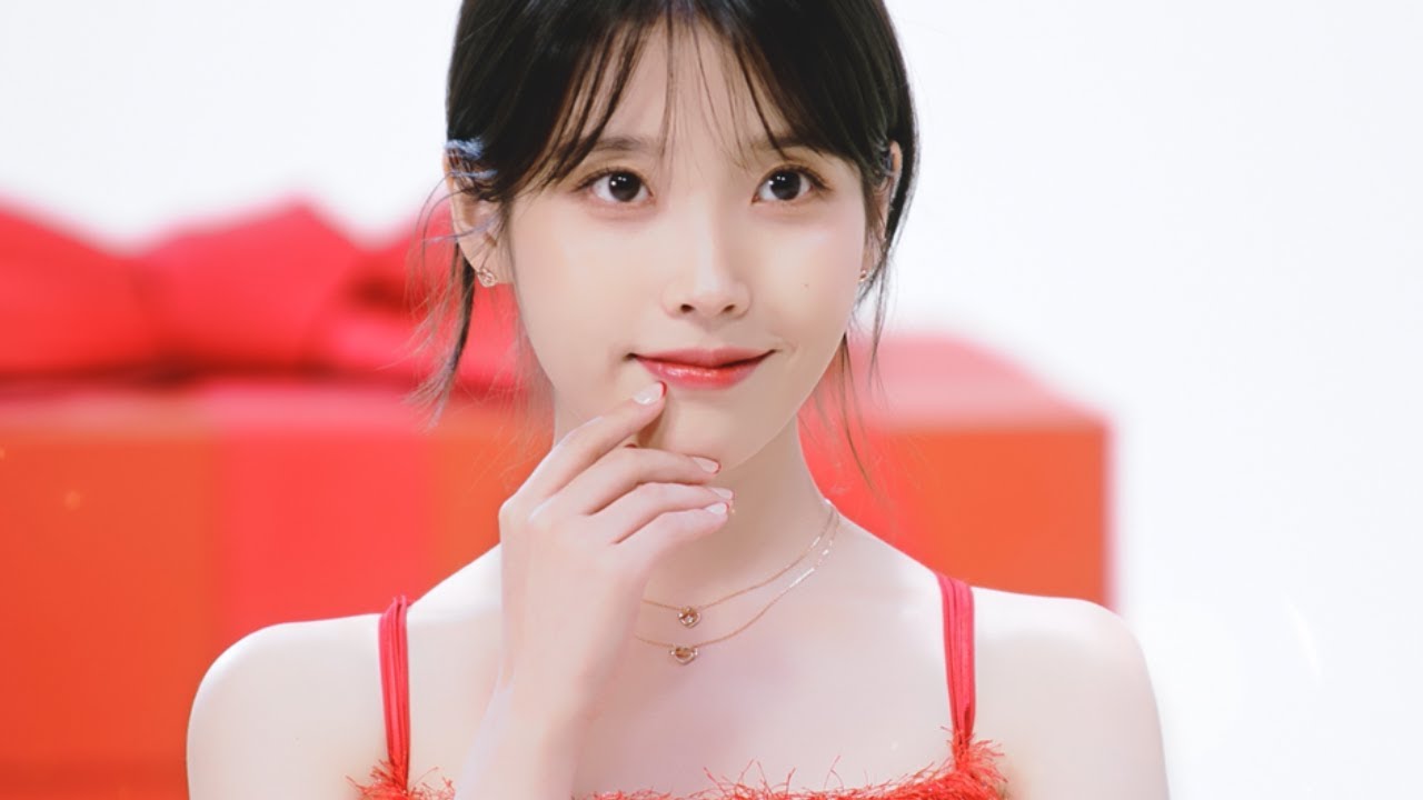 [제이에스티나] THE DREAMY HOLIDAY with IU