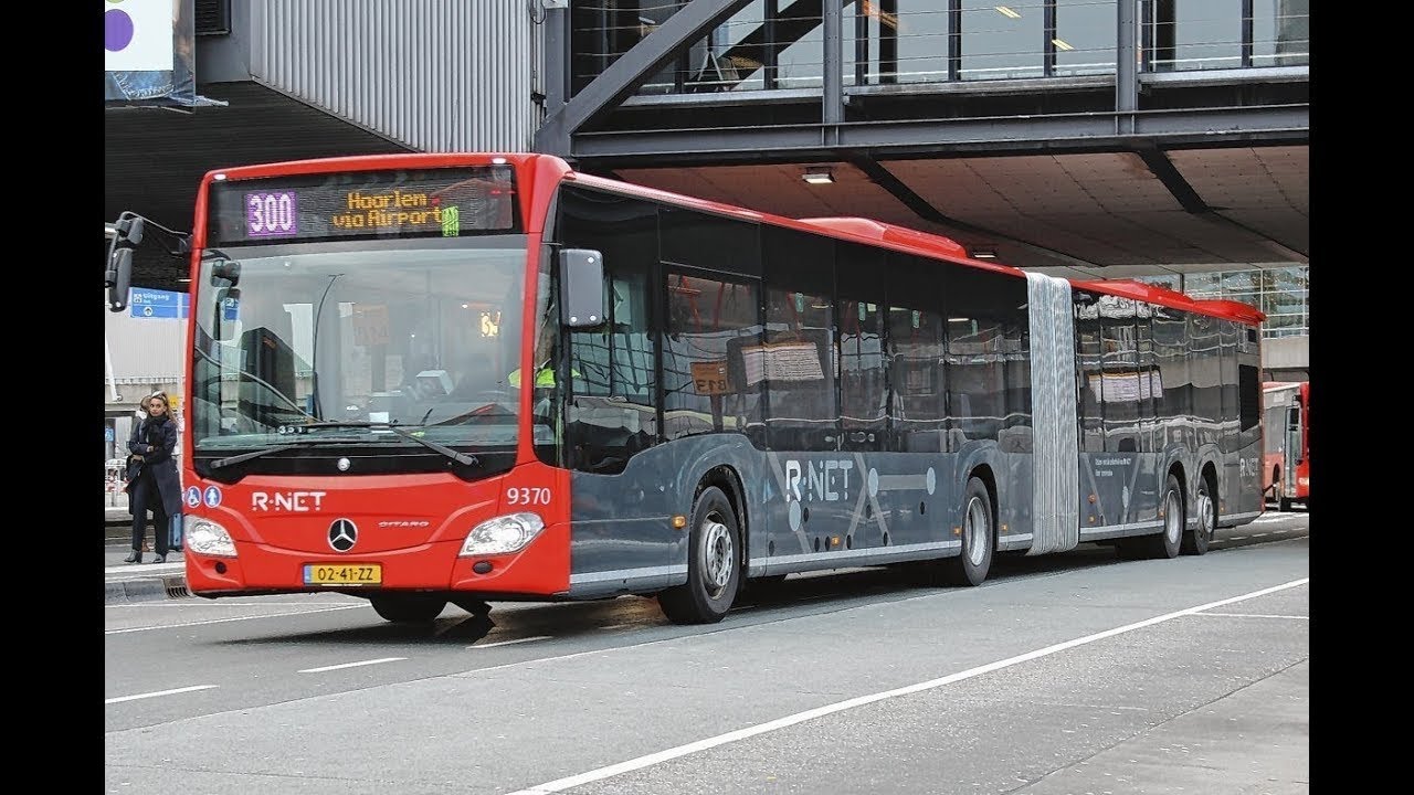 Amsterdam Bijlmer arena station en Haarlem station bus 300