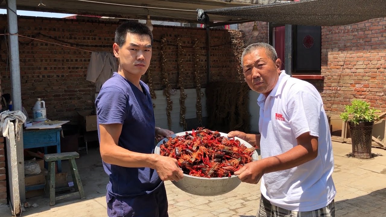 【食味阿远】400多买了25斤小龙虾，阿远做一天麻辣小龙虾，可是下大工夫了 | Shi Wei A Yuan