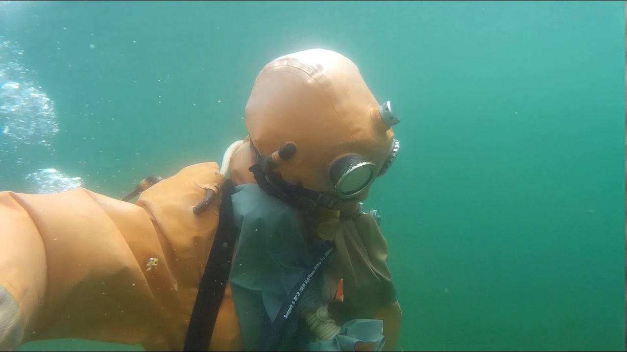 Retro performance with Olga Levitskaya on open water