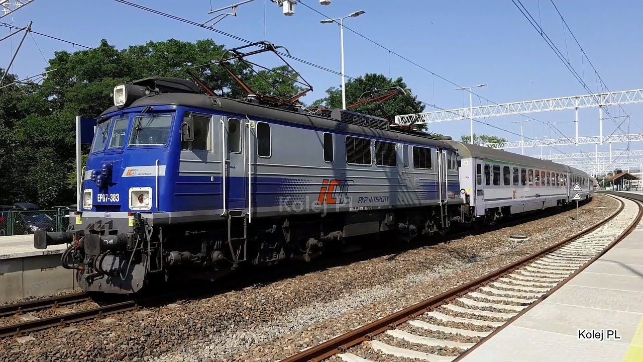 Ustka - Pociągi PKP IC | TLK Jamno, IC Rowokół, Przemyślanin, Lazur, Gwarek, Szyndzielnia