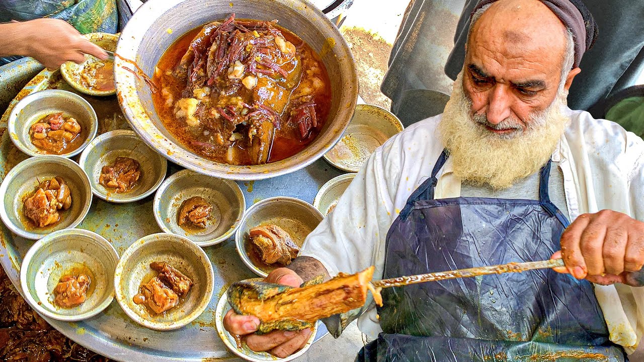 Peshawari Most Famous Nashta: Ameer Sahib Siri Paye | Peshawari Nashta | Pakistan Street Food