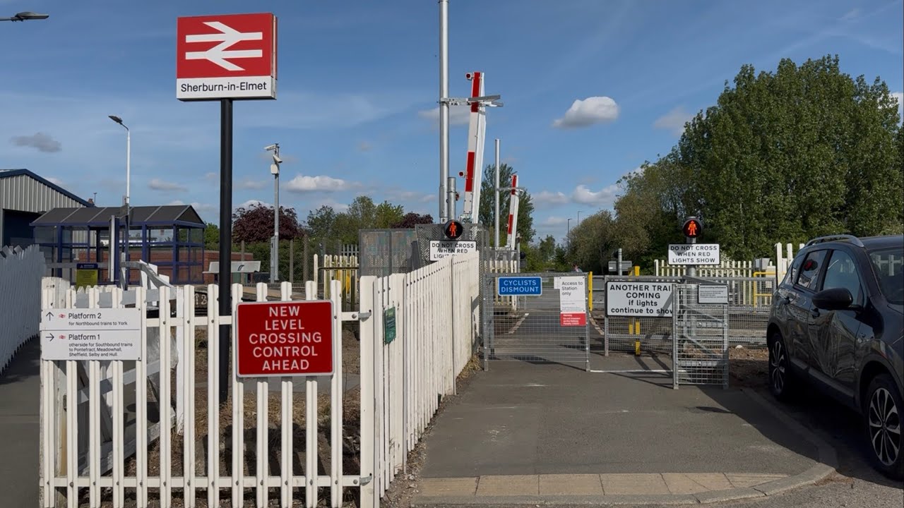 *Brand New Upgrade* Sherburn-In-Elmet Station Level Crossing (North Yorkshire) Tuesday 06.05.2025