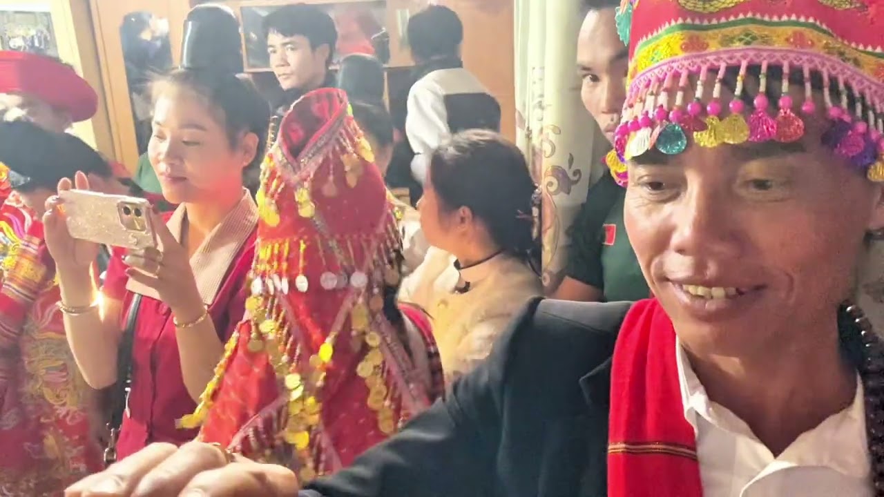Con Nuôi Quàng Hiểng Rất Rất Là Nhiều MN Ạ
