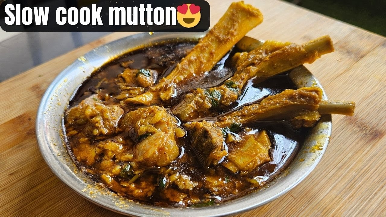 ईझी स्लो कुक मटन रस्सा रेसिपी | Village Style Soft Mutton Recipe Marathi | Bharati's Marathi Tadka
