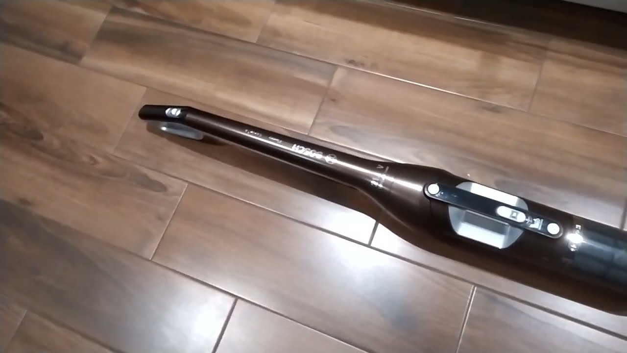 Odkurzacz bezprzewodowy. Bosch Flexxo Serie 4. Moja opinia po roku używania.