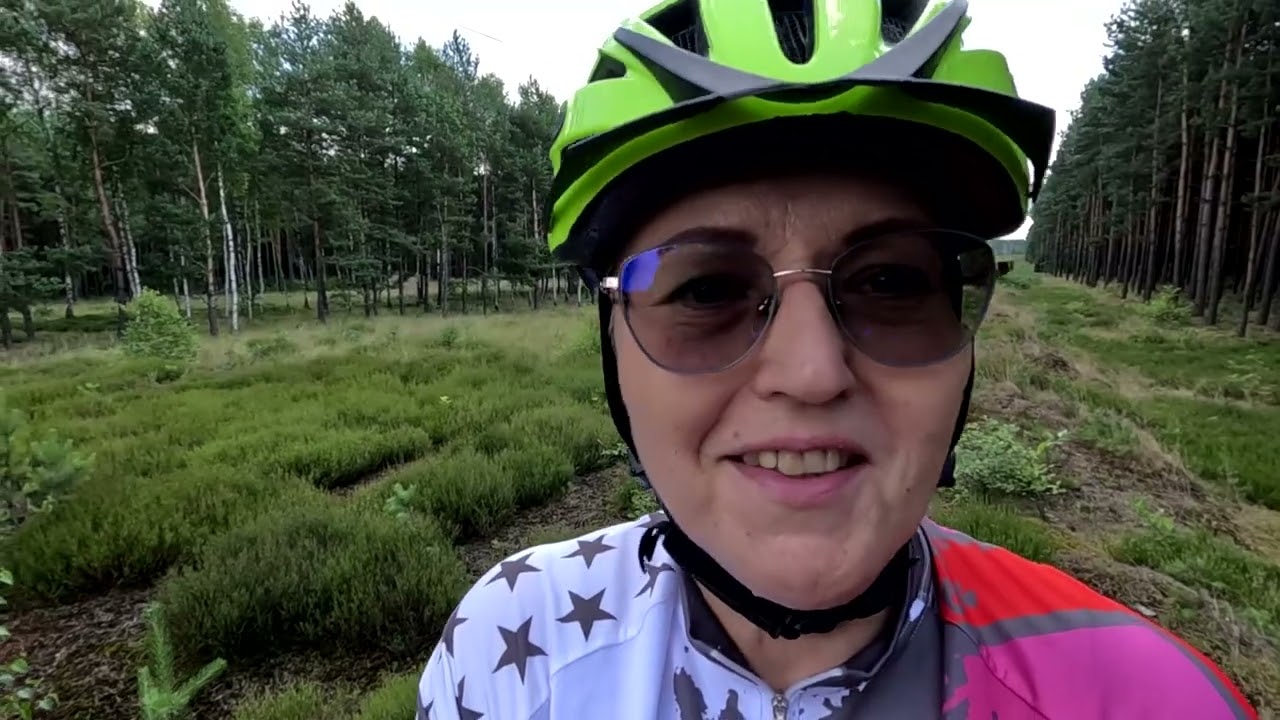 Magdalenka na rowerze. Odpust. Las. Szutry. Rozkminki o normalności.