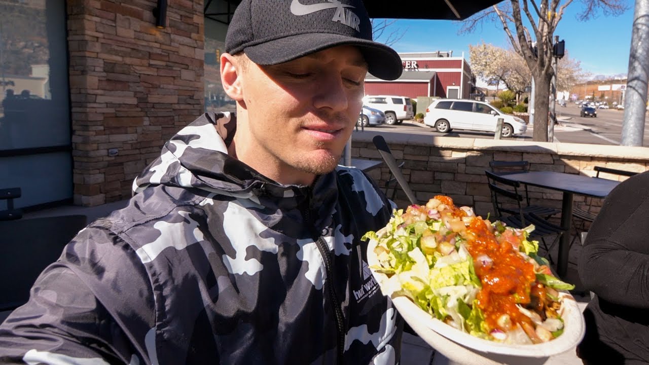 IIFYM | Full Day Of Eating + New Gym Equipment!