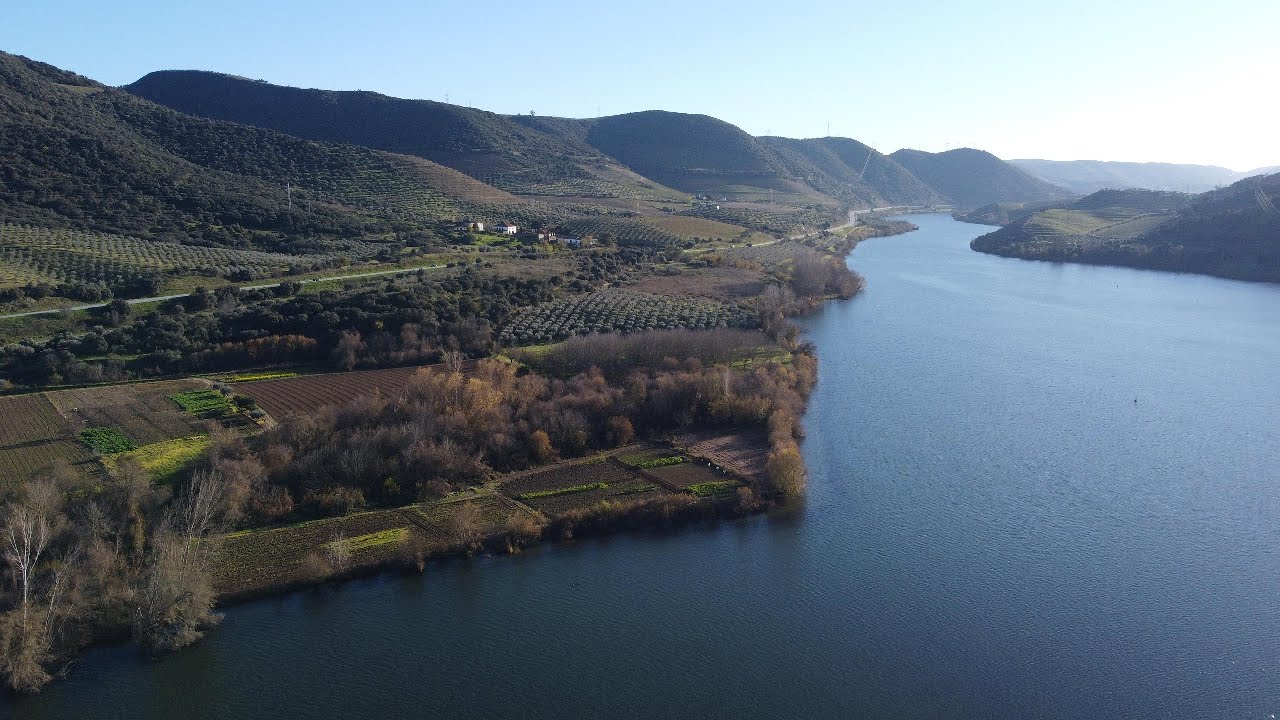 Foz do Rio Sabor com o Rio Douro, Torre de Moncorvo, Bragança, Portugal