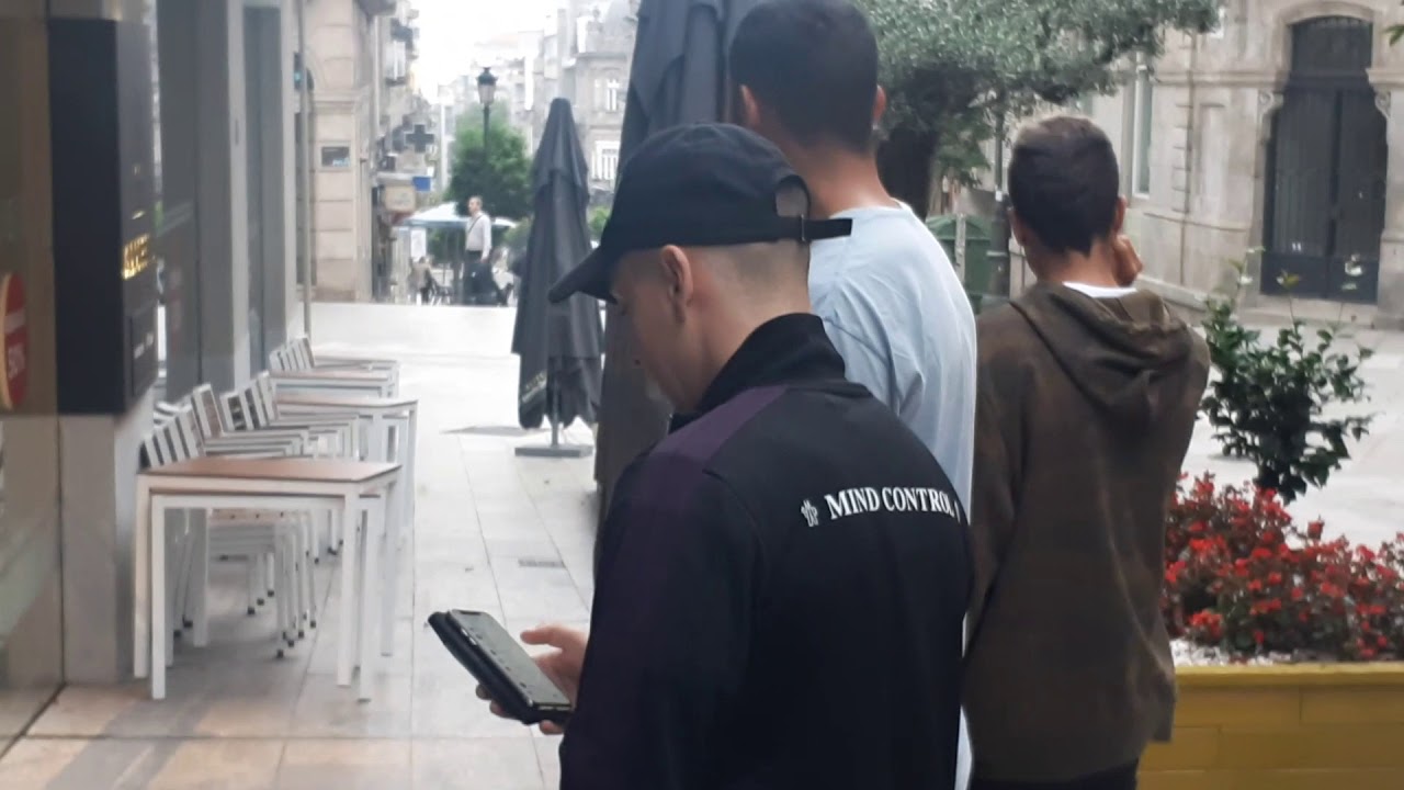 Llegada de Emre Mor a las oficinas del RC Celta de Vigo