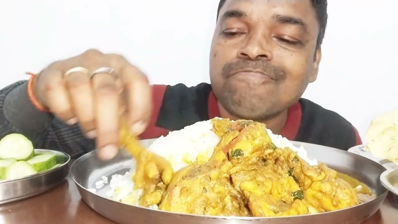 MUKBANG SPICY CRISPY CHICKEN CURRY EATING VIDEO.