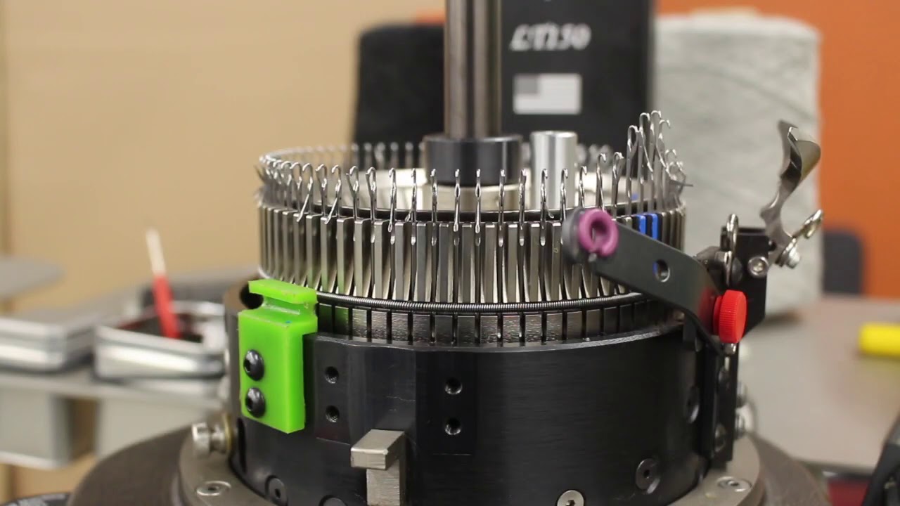 LT 150 Video 20, Centering the Ribber with the Cylinder