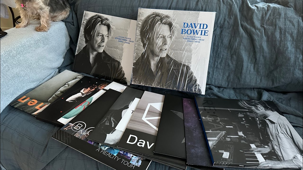 David Bowie - I Can't Give Everything Away (2002 - 2016) Vinyl Box #davidbowie 