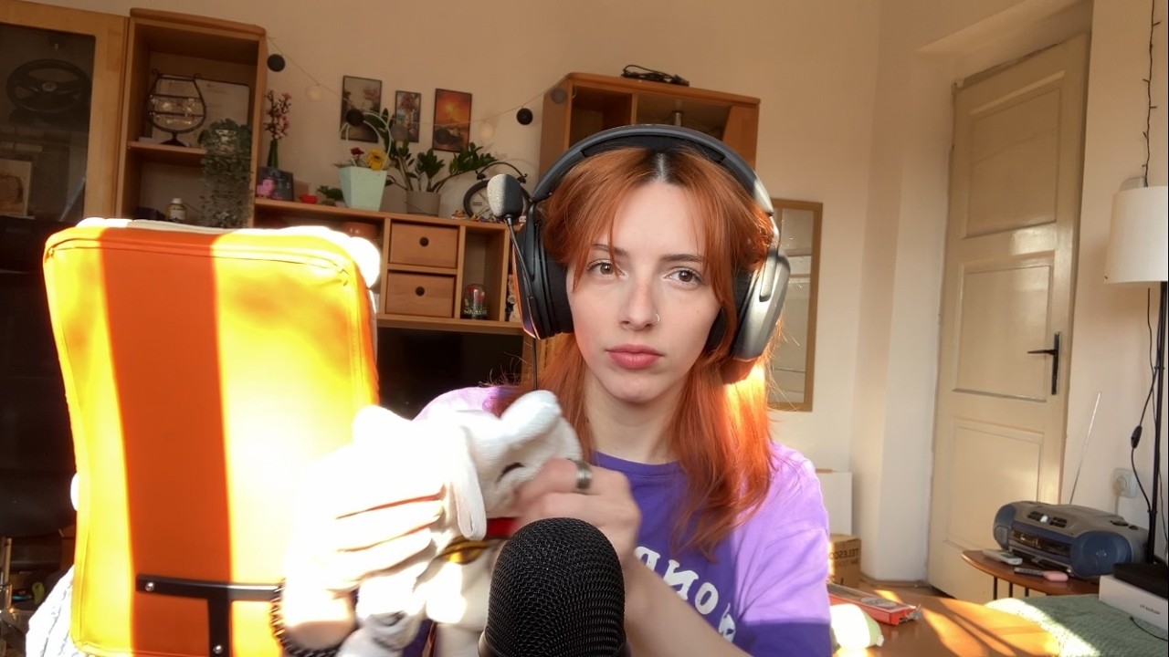 ☀︎ ASMR random triggers ☼ (fabric scratching)