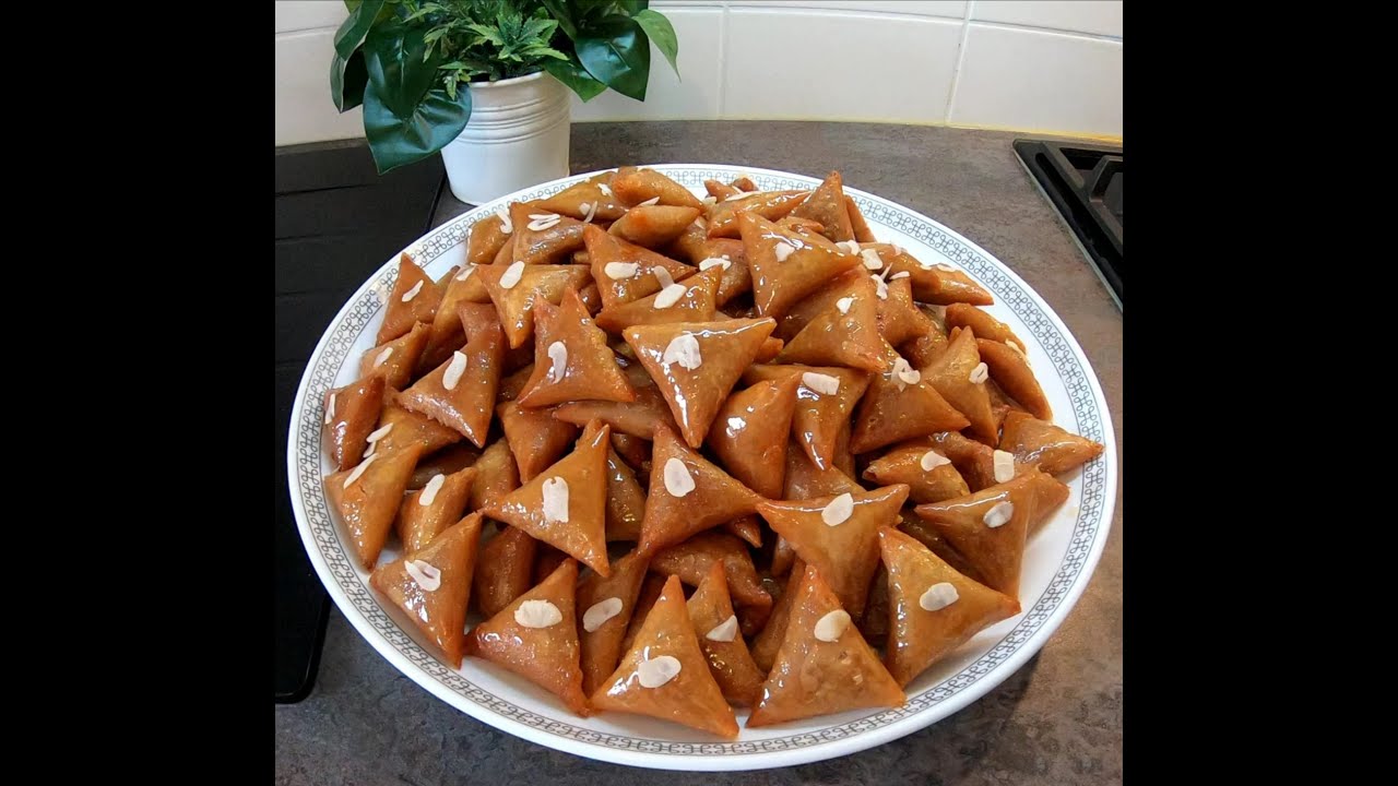 بريوات اللوز ديال النخوة معلكين مع كل أسرار النجاح/ briouates amandes avec pâte filo MAGIQUE !!!!!!!