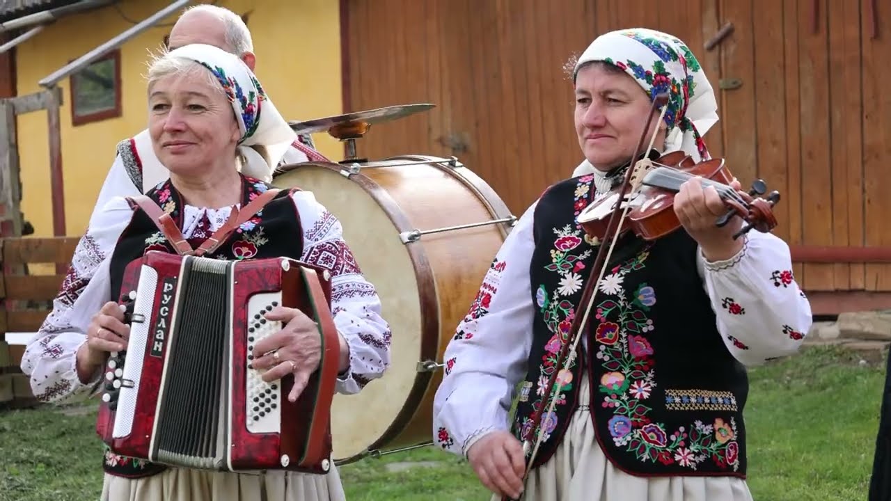 Музика, яка зачаровує серце! Троїста музика, Коломийка, гурт 