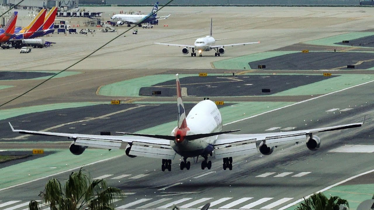 Beautifully Skilled British Airways 747 Pilot's Landing San Diego Airport