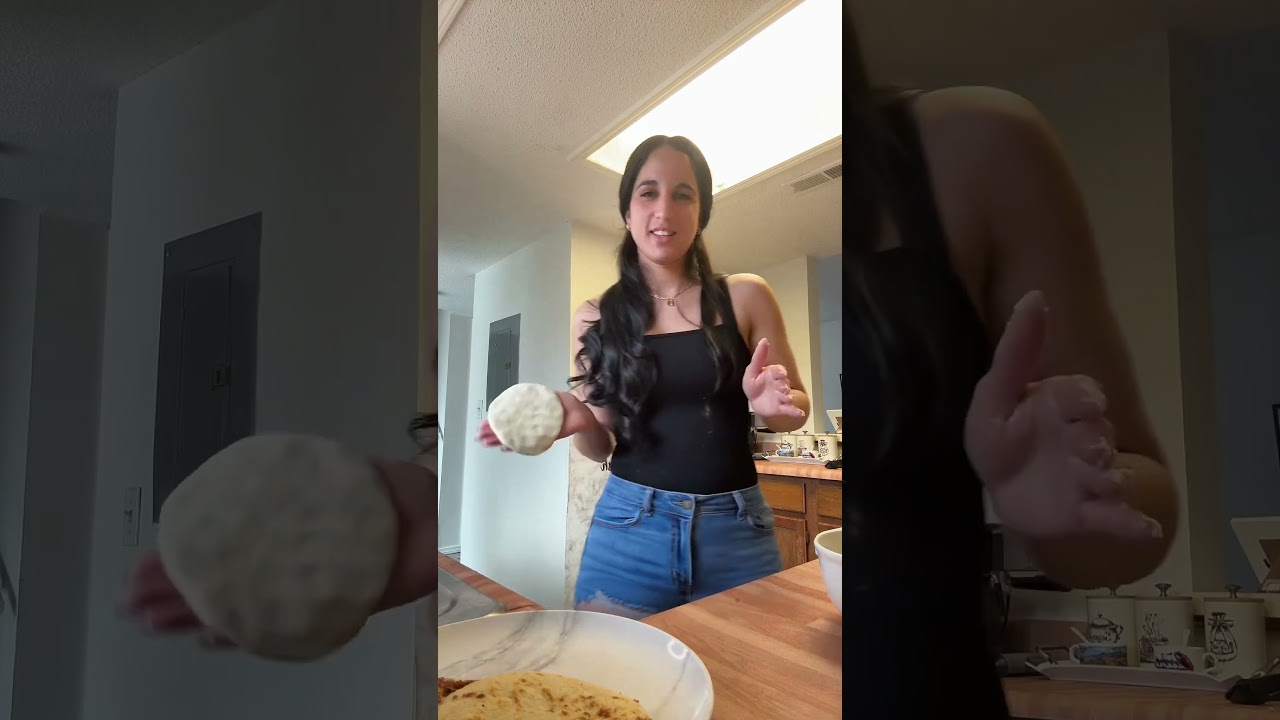 Pupusas salvadore&ntilde;as #salvadorean #couple #cooking #cookingvideo #elsalvador