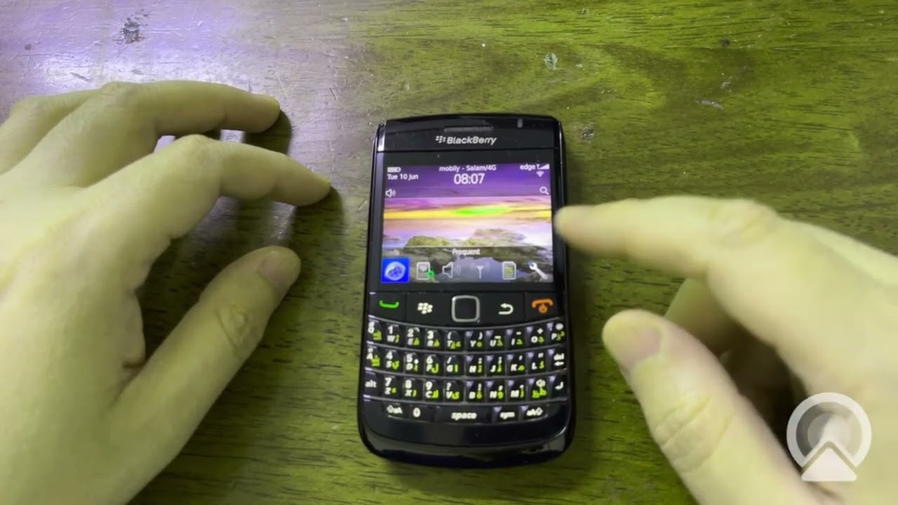 How to use WhatsApp on Blackberry in 2025